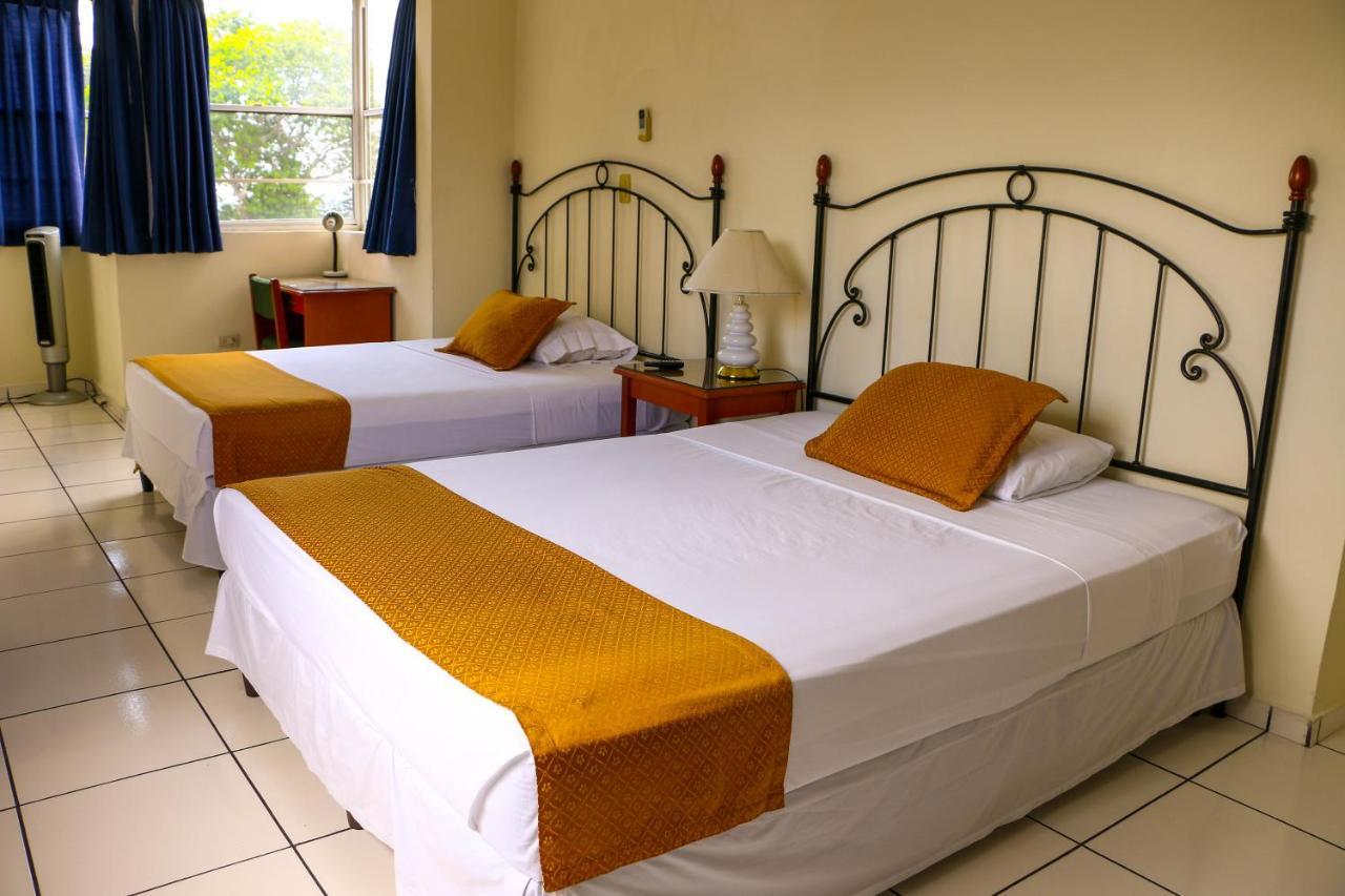 Hotel Villa Serena San Benito San Salvador Zewnętrze zdjęcie