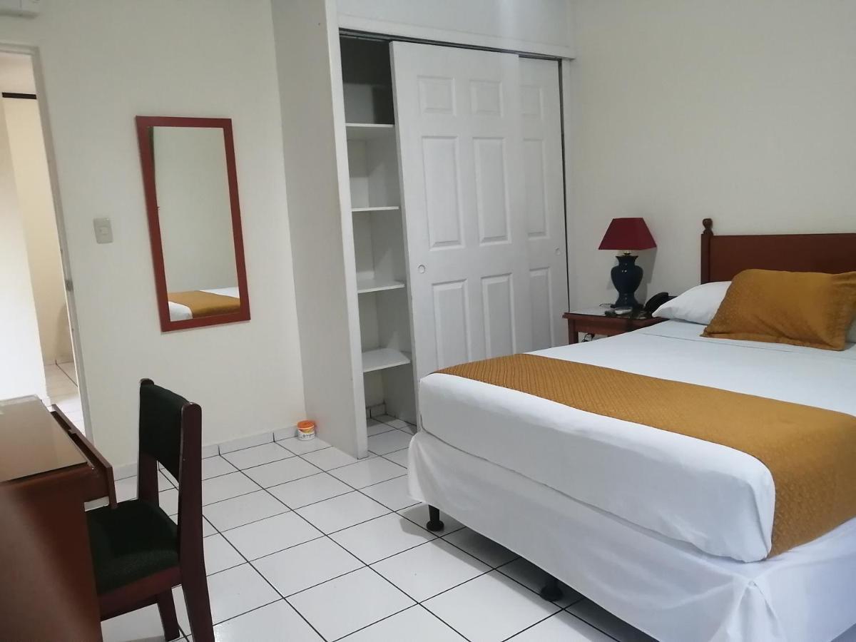 Hotel Villa Serena San Benito San Salvador Zewnętrze zdjęcie