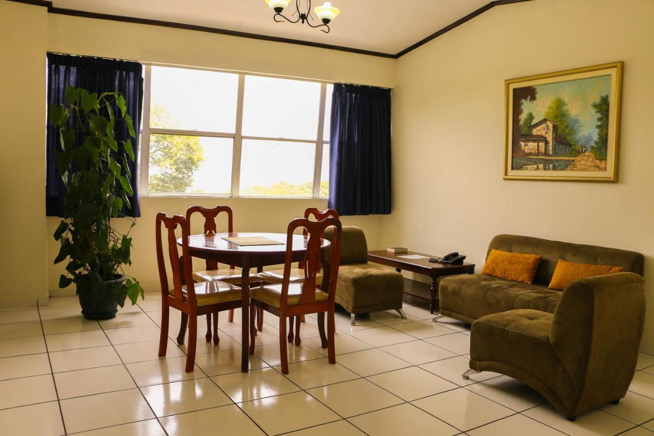 Hotel Villa Serena San Benito San Salvador Zewnętrze zdjęcie